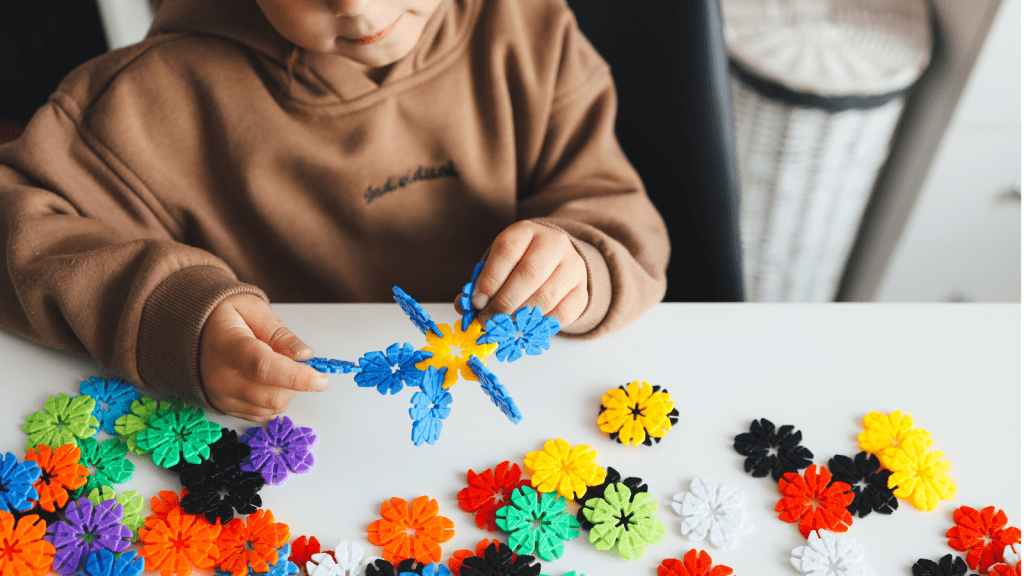 We have got you covered with these six easy tips to ensure that you buy the best of popular sensory toys for preschoolers. Let’s get started.