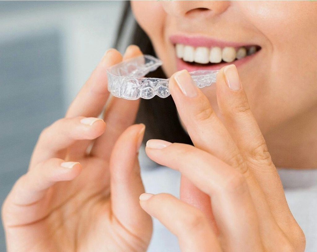 invisalign aligners care and cleaning tips- Stock Image (Pexels)